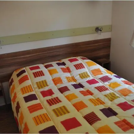 Mobil-home 29m² Avec Terrasse A - Api-1-52-426 * Salles (Lot-et-Garonne)