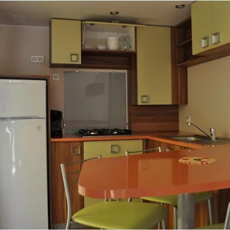 Mobil-home 29m² Avec Terrasse A - Api-1-52-426 Salles (Lot-et-Garonne)